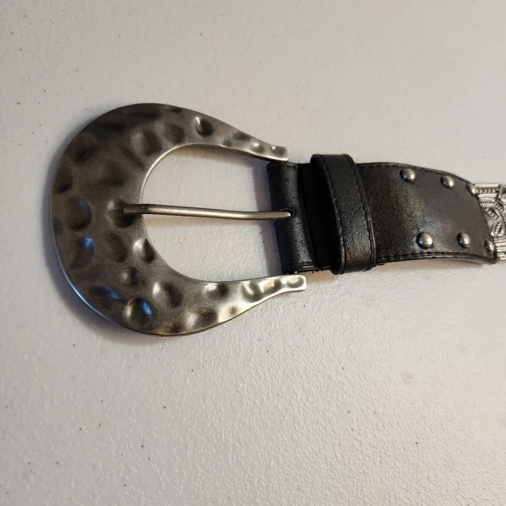 Western-Inspired Studded Silver Stretch Belt with Embossed Silver-Tone Accents